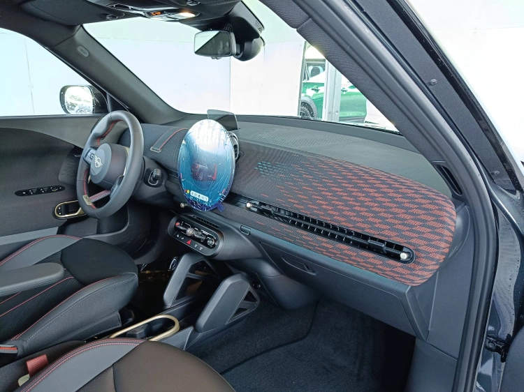 10 - MINI Aceman ACEMAN E