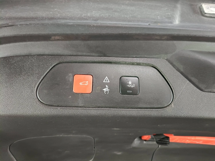 15 - Opel Grandland X 