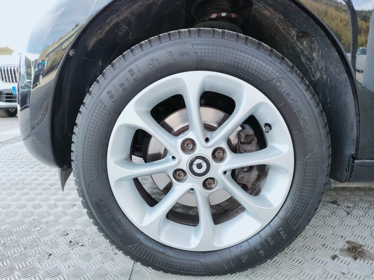 8 - smart forfour Forfour 1.0 Passion 71cv my18