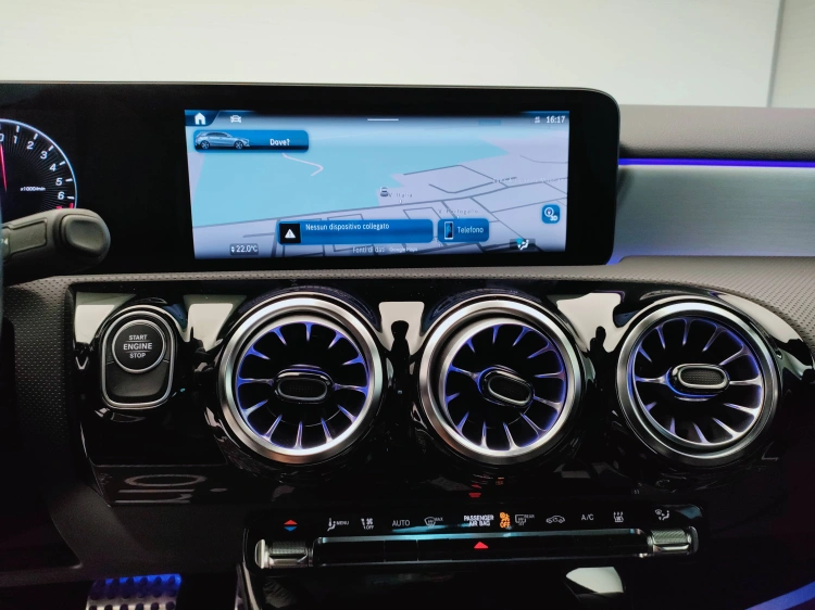 12 - Mercedes-Benz Classe A 250 e phev AMG Line Premium auto