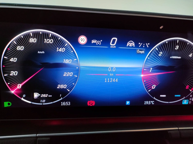 17 - Mercedes-Benz GLE Coupe 300 d AMG Line Premium 4matic auto