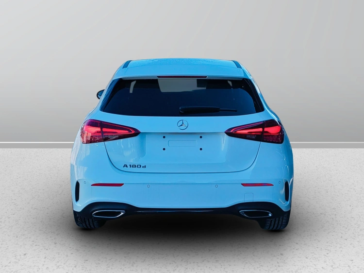 4 - Mercedes-Benz Classe A 180 d Automatic