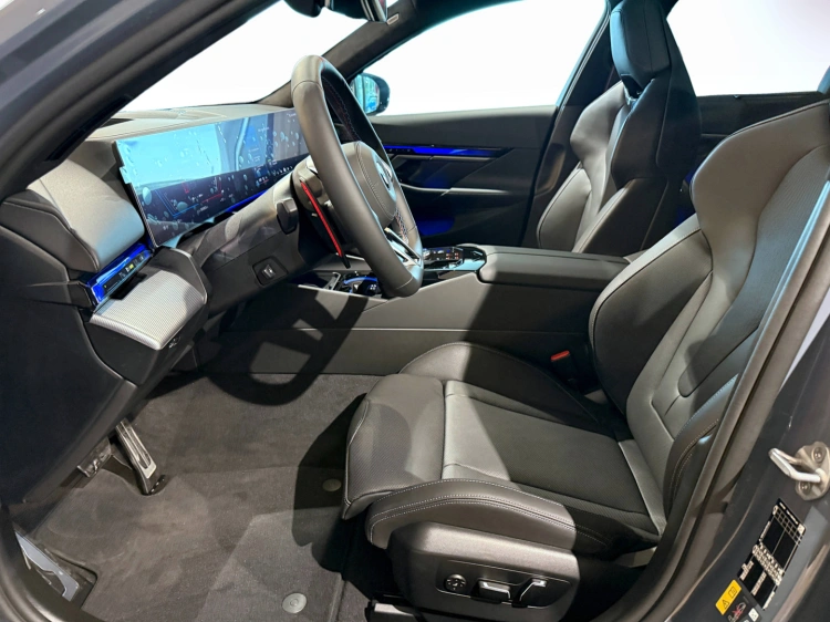 18 - BMW M M5 M5 Touring