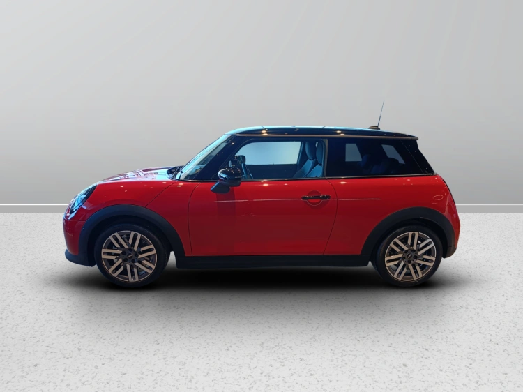 4 - MINI Cooper COOPER C