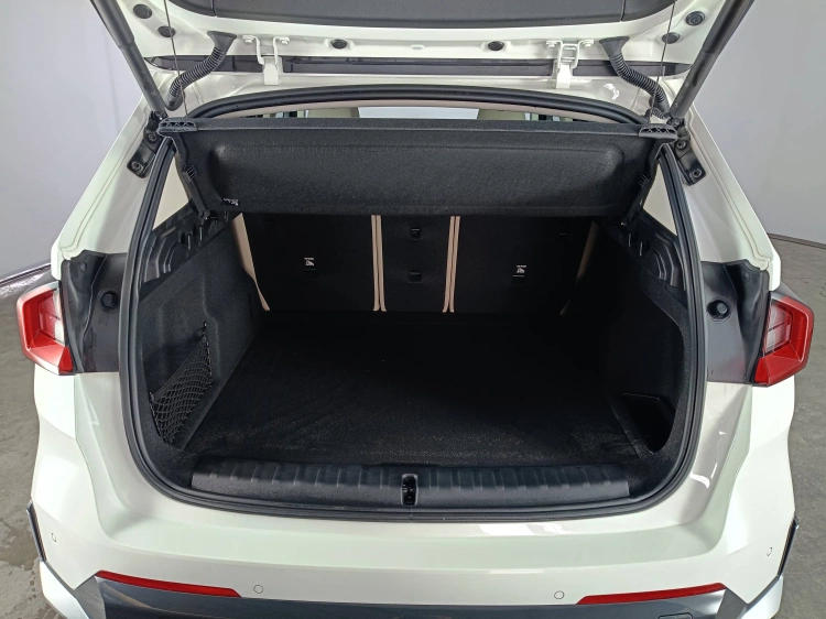 14 - BMW X1 X1 sdrive18d X-Line auto