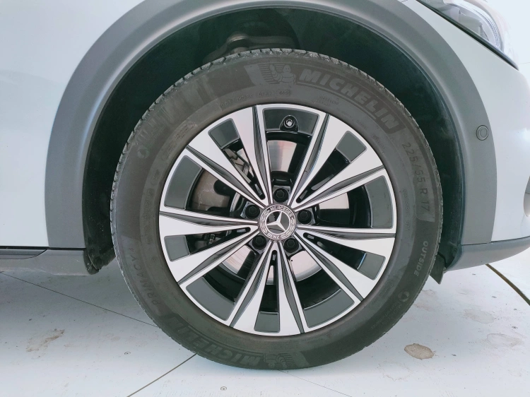 8 - Mercedes-Benz Classe C SW All-Terrain 220 d mhev Premium 4matic auto