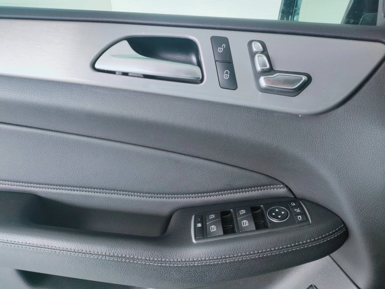 13 - Mercedes-Benz GLE 250 d Sport 4matic auto