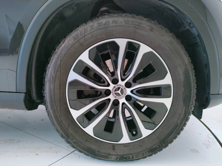 8 - Mercedes-Benz GLC 220 d Advanced Plus 4matic auto