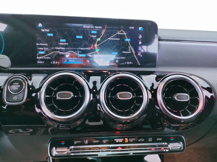 11 - Mercedes-Benz Classe A 180 d Sport Night edition auto