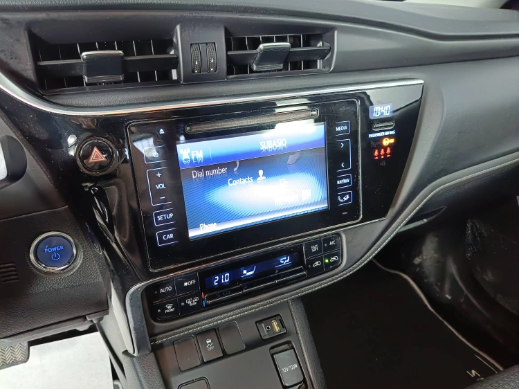 13 - Toyota Auris Auris 1.8h Style cvt