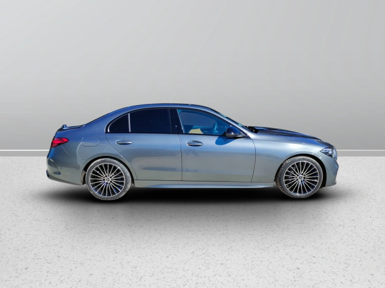 7 - Mercedes-Benz Classe C 220 d 4MATIC