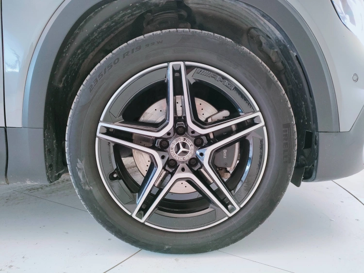 8 - Mercedes-Benz GLB 200 d Premium 4matic auto