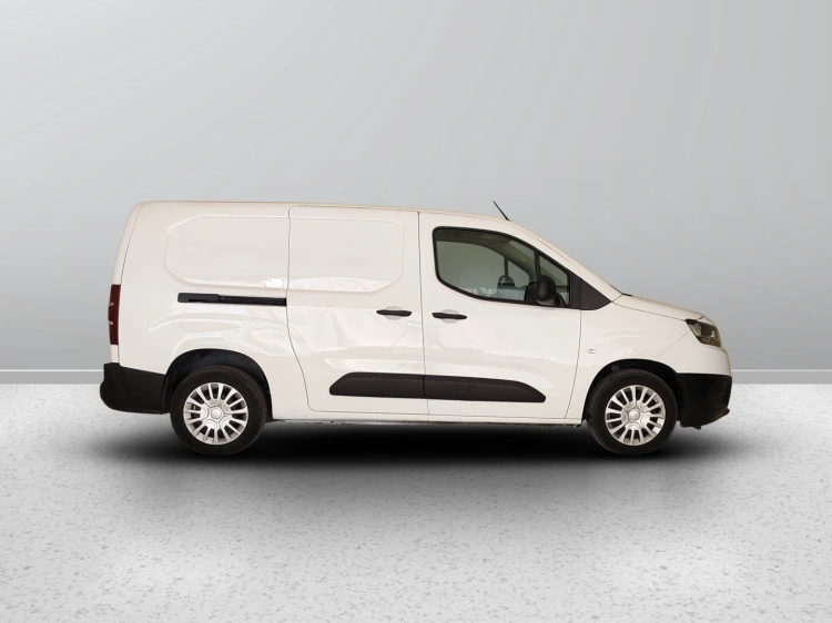 7 - Toyota Professional Proace City Proace City 1.5D 100cv S&S L2 S 10q Active