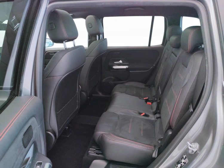 11 - Mercedes-Benz GLB 200 d Premium 4matic auto