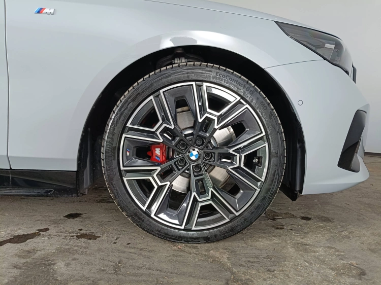 16 - BMW Serie 5 520d Touring 48V xdrive MSport Pro auto