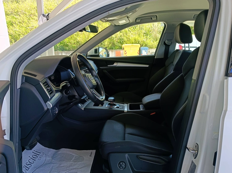 8 - Audi Q5 Audi Q5  40 2.0 tdi mhev 12v business advanced quattro s-tro