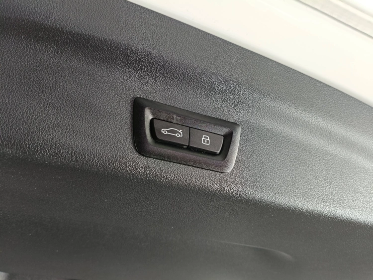 15 - BMW iX1 iX1 xdrive 30