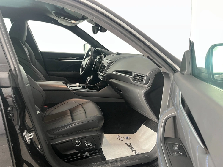 11 - Maserati Levante Maserati Levante2.0 mhev executive 330cv auto