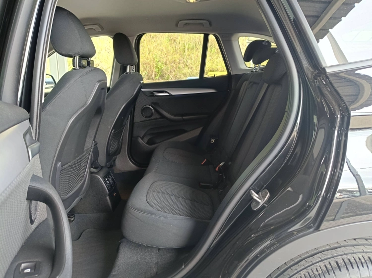 9 - BMW X1 X1 sdrive18d Advantage auto