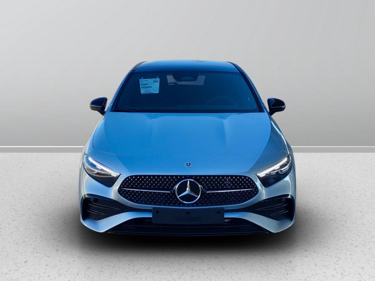 2 - Mercedes-Benz Classe A 180 d Automatic