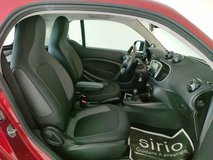 9 - smart fortwo Fortwo eq Passion 22kW