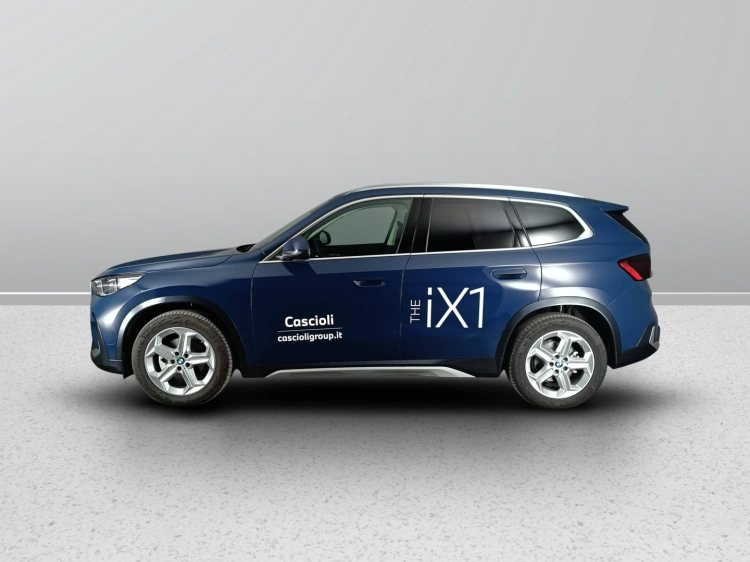 6 - BMW iX1 BMW iX1 eDrive20