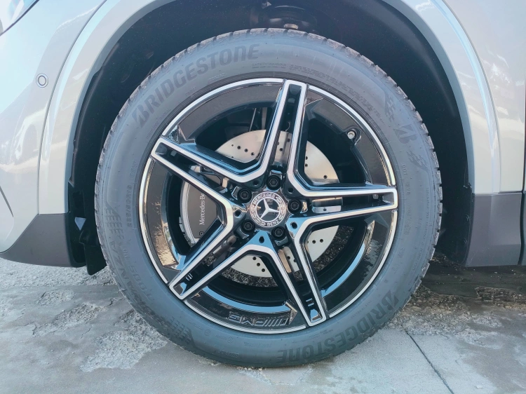 6 - Mercedes-Benz GLA 200 d automatic