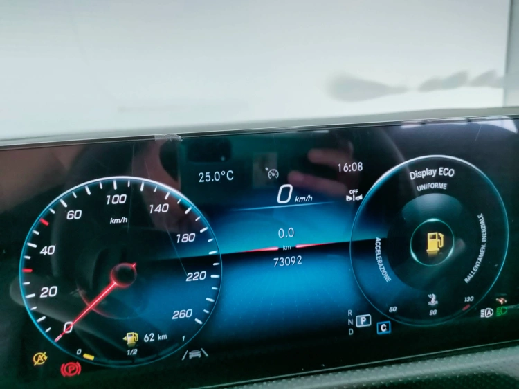 15 - Mercedes-Benz Classe A 180 d Sport Night edition auto