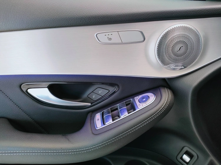 13 - Mercedes-Benz GLC Coupe 300 d Premium Plus 4matic auto