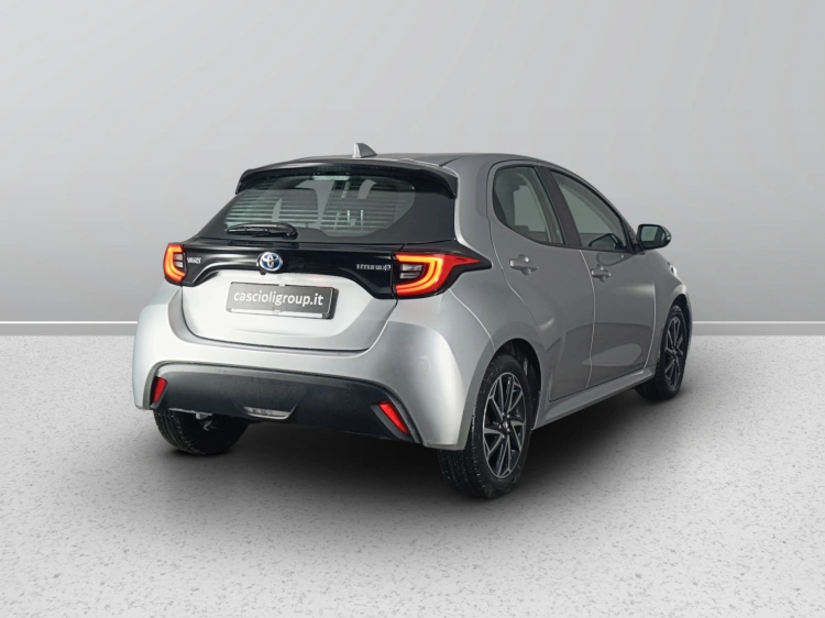 5 - Toyota Yaris TOYOTA Yaris 1.5 Hybrid 5 porte Trend