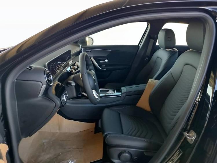 10 - Mercedes-Benz Classe A 180 d Automatic