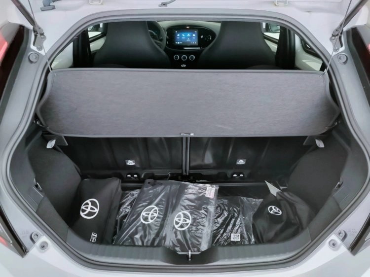 5 - Toyota AYGO X AYGO X 10B MT ACTIVE MY24