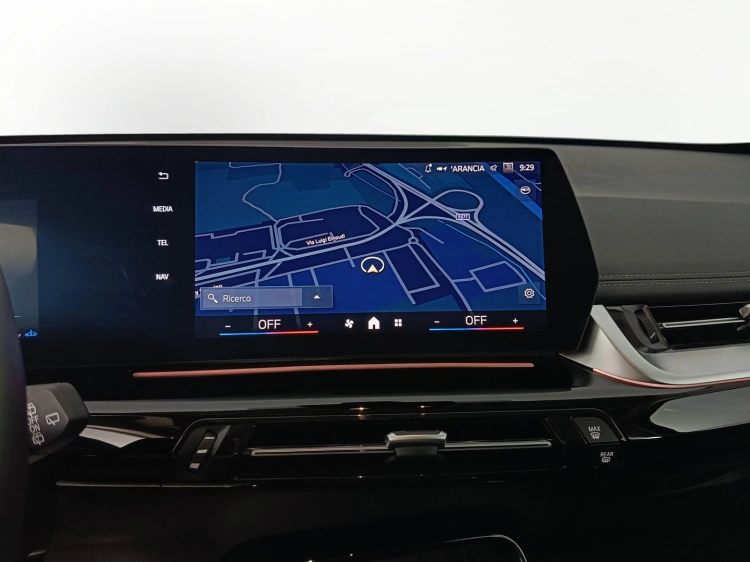 13 - BMW X1 X1 sdrive20i mhev 48V X-Line auto