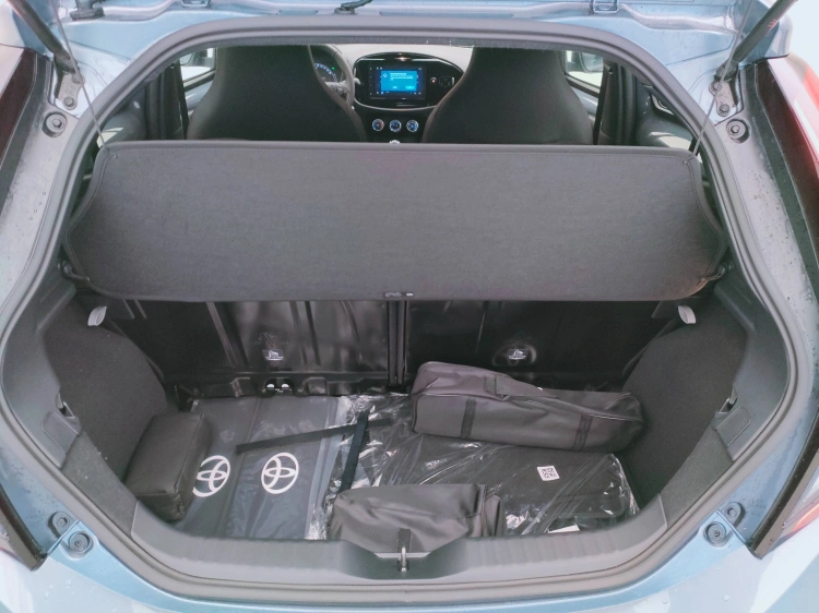 5 - Toyota AYGO X AYGO X 10B MT ACTIVE MY24