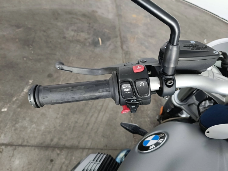 7 - BMW Motorrad nineT 