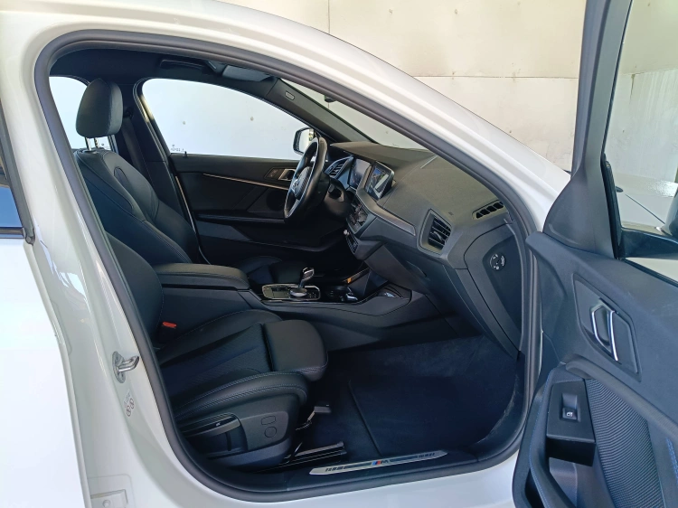 11 - BMW Serie 1 116i Msport auto