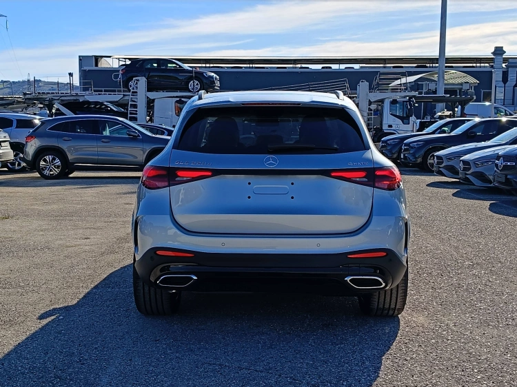 4 - Mercedes-Benz GLC 220 d 4MATIC