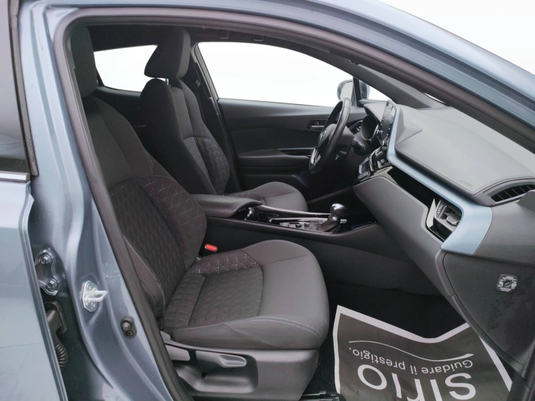 9 - Toyota C-HR C-HR 2.0h Trend e-cvt