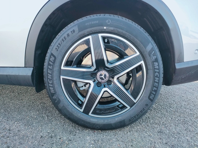 7 - Mercedes-Benz GLC 220 d 4MATIC