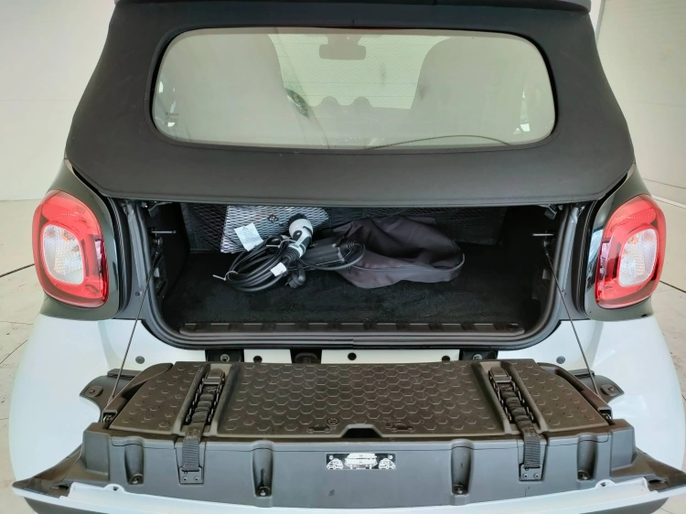 5 - smart fortwo Fortwo Cabrio eq Pulse 22kW