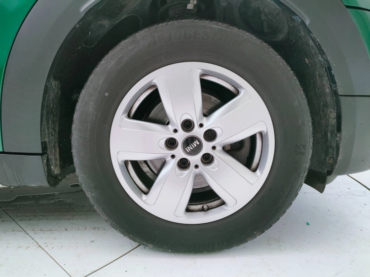 8 - MINI Countryman Mini Countryman 1.5 One D Business auto