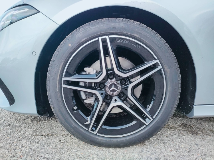 7 - Mercedes-Benz Classe A 180 d Automatic