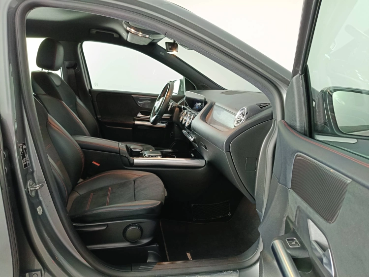 11 - Mercedes-Benz Classe B - W247 2018 - B 180 d Premium auto