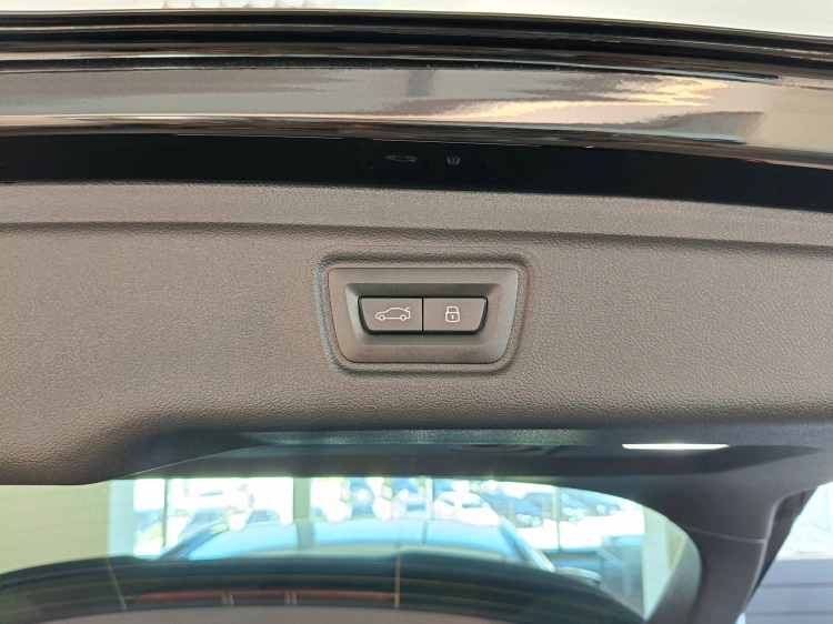 19 - BMW M M3 M3 CS Touring