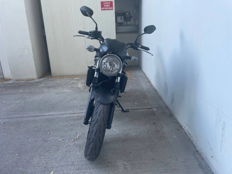 2 - Suzuki SV SV 650 Abs my21