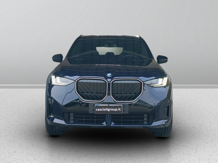 2 - BMW X3 BMW X3 40d xDrive