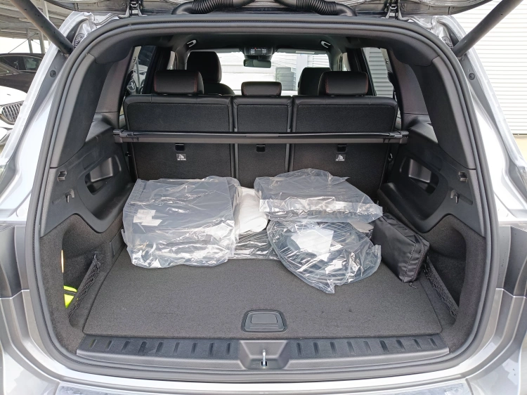 13 - Mercedes-Benz EQB 250+