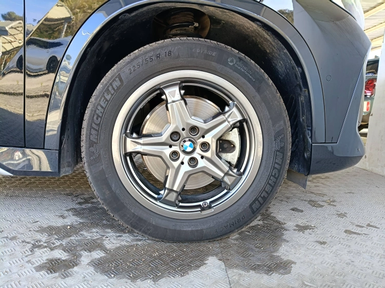 13 - BMW X1 X1 sdrive20i mhev 48V X-Line auto
