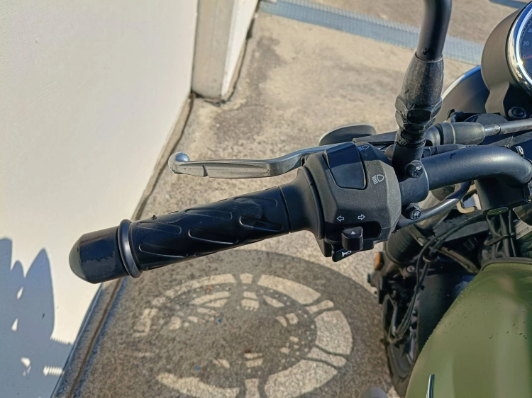 4 - Moto guzzi V7 V7 III 750 Stone Abs