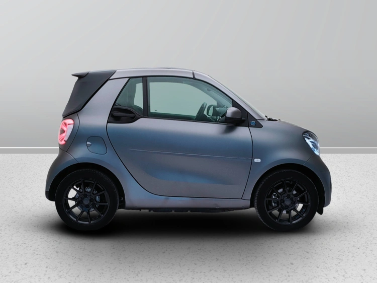8 - smart fortwo Fortwo Cabrio eq Prime 22kW
